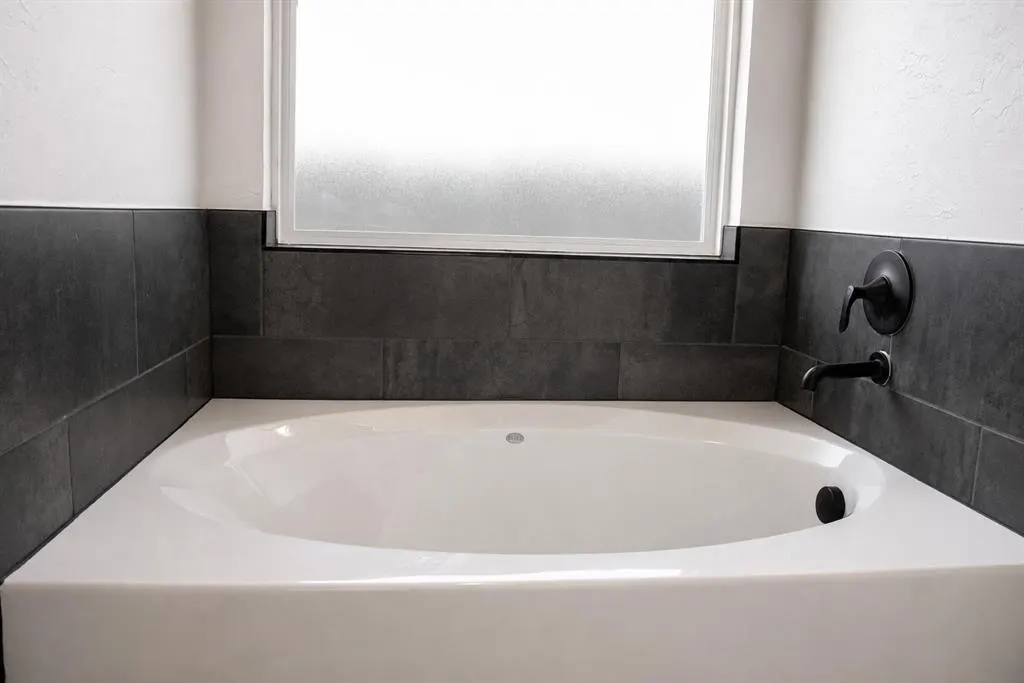 Photo 11 — 2318 Arcady Avenue, Norman, OK 73026