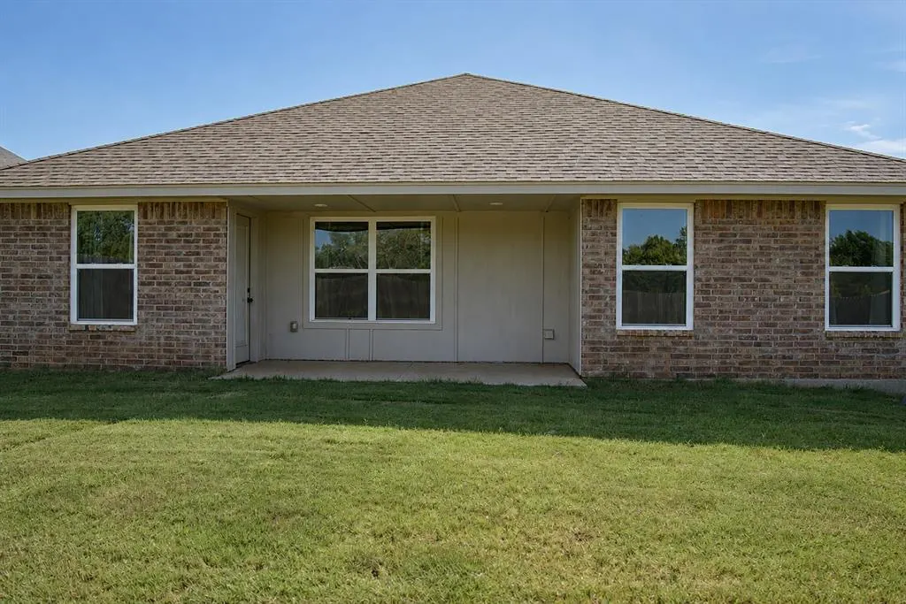 Photo 14 — 2318 Arcady Avenue, Norman, OK 73026