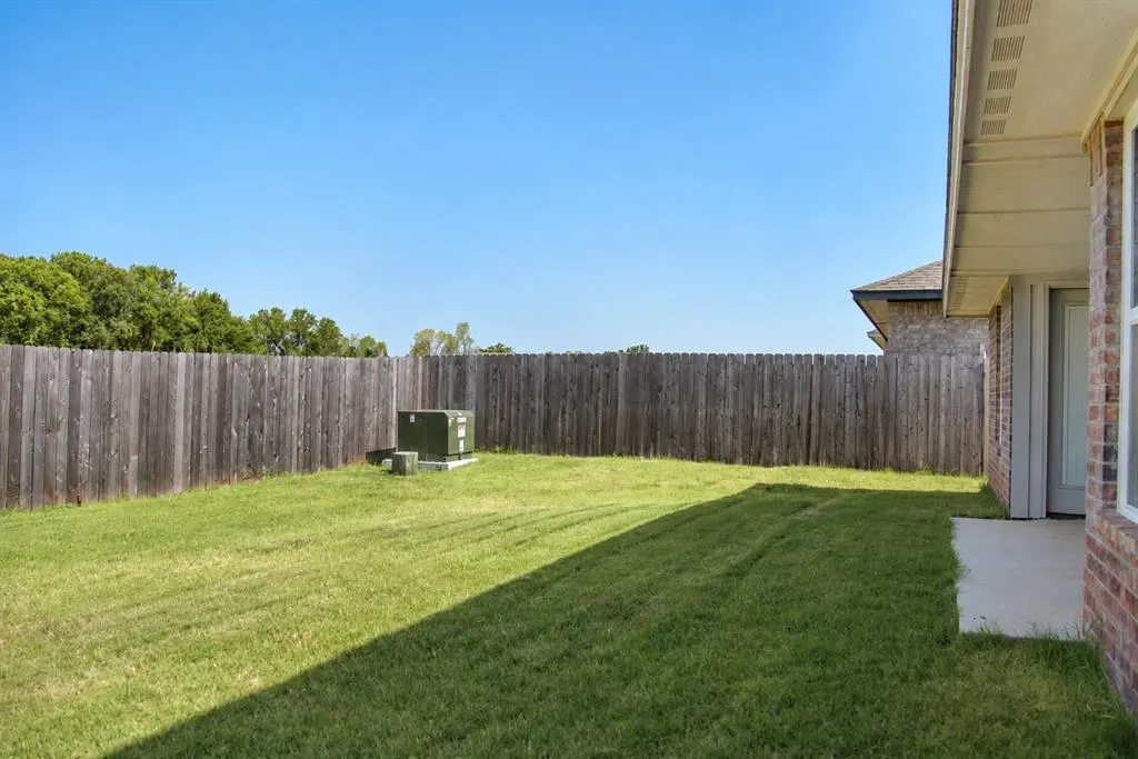 Photo 15 — 2318 Arcady Avenue, Norman, OK 73026