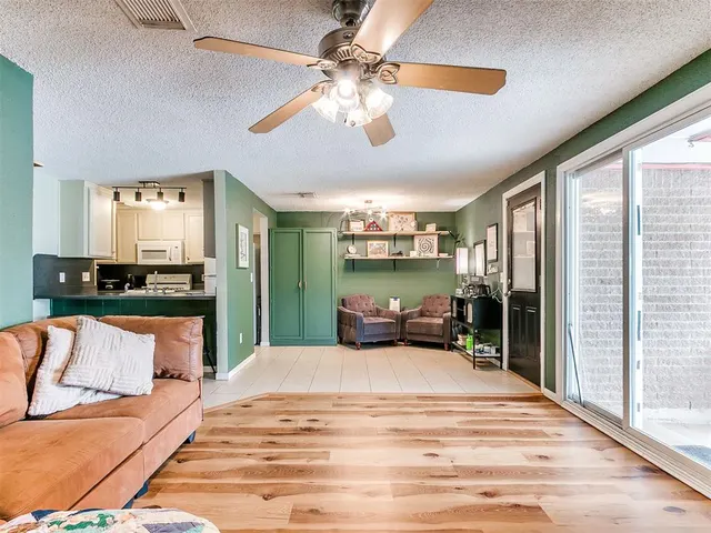 Photo 8 — 2133 Meench Drive, Oklahoma City, OK 73170