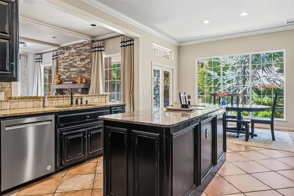 Photo 24 — 1901 Mission Hills Circle, Edmond, OK 73025