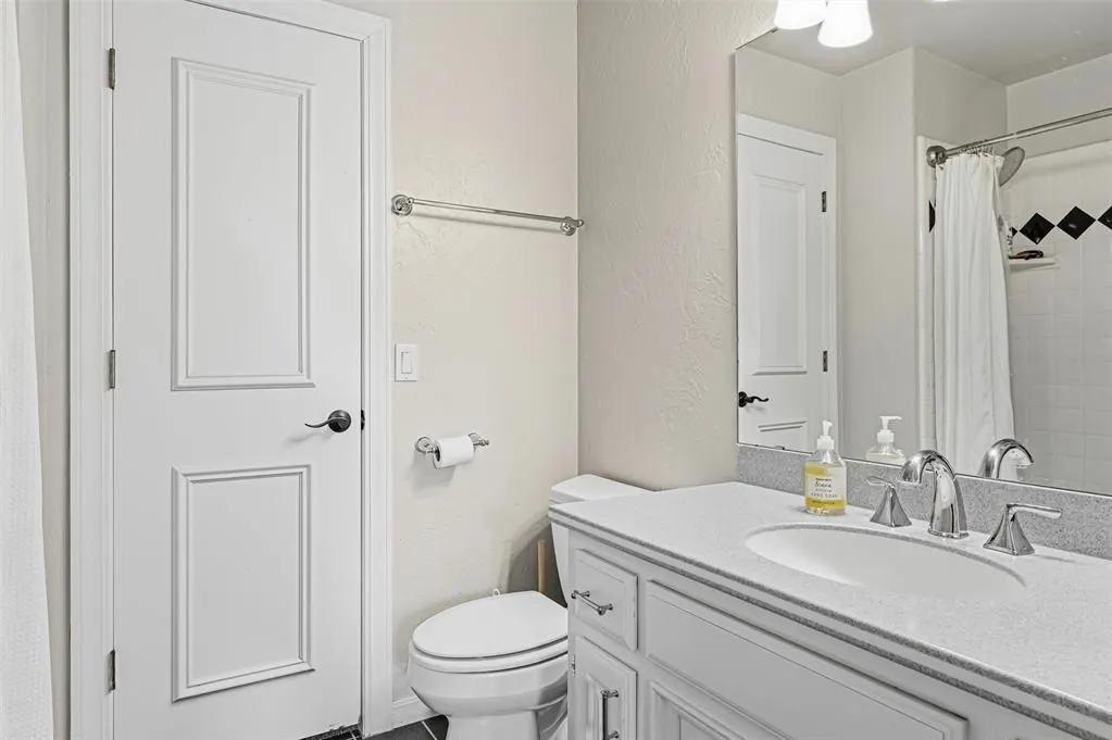 Photo 43 — 1901 Mission Hills Circle, Edmond, OK 73025