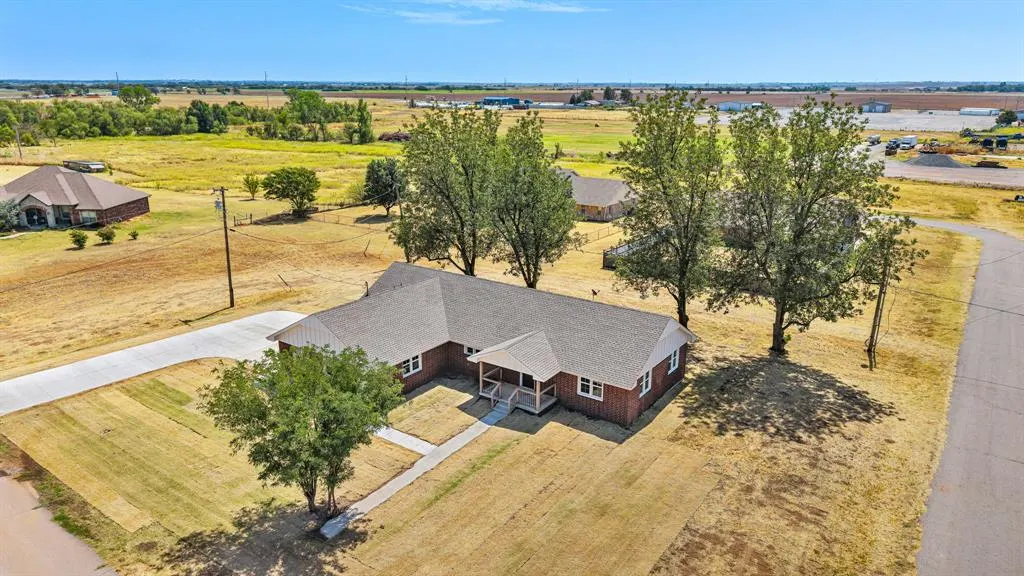 Photo 8 — 504 E 2nd Street, Calumet, OK 73014