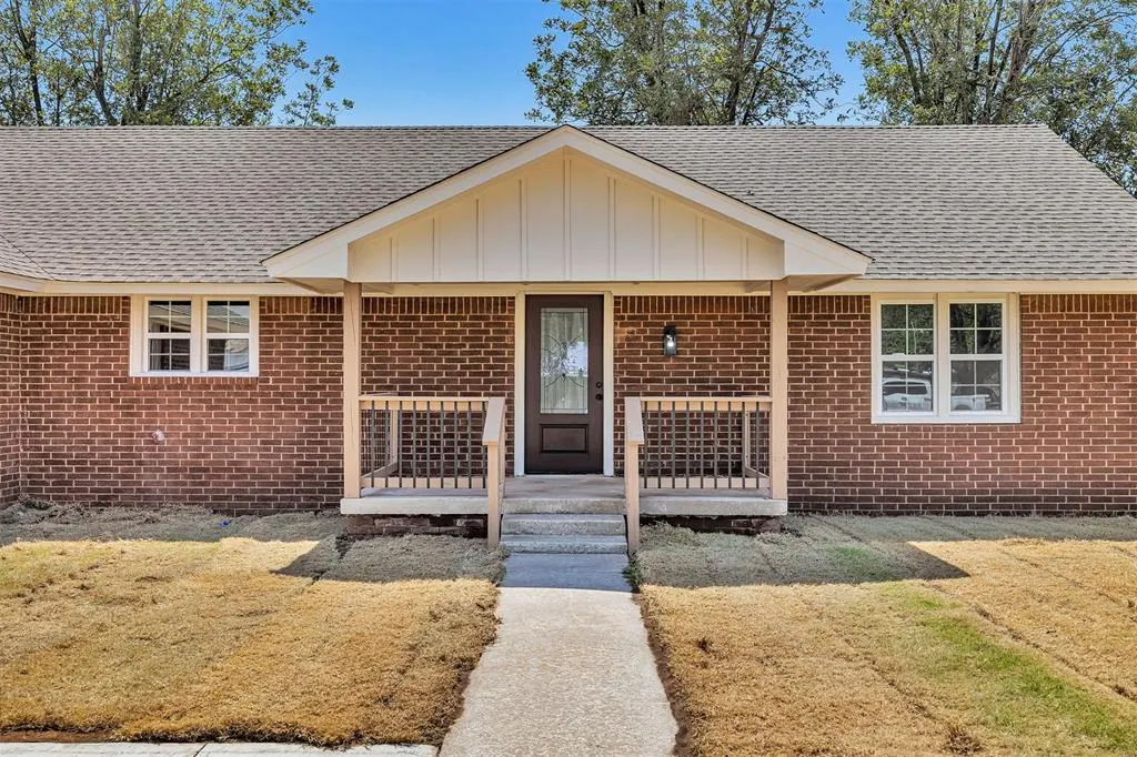 Photo 9 — 504 E 2nd Street, Calumet, OK 73014