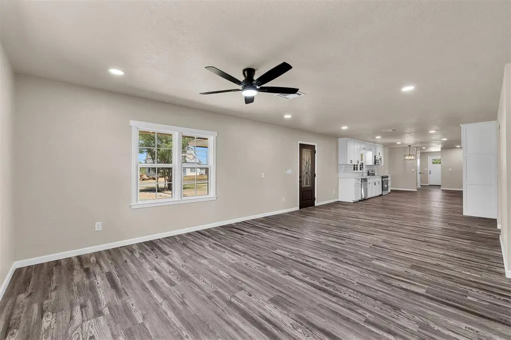 Photo 14 — 504 E 2nd Street, Calumet, OK 73014