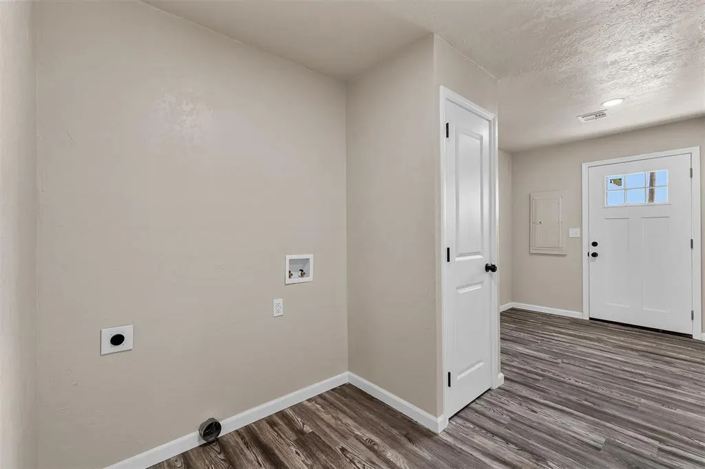 Photo 21 — 504 E 2nd Street, Calumet, OK 73014