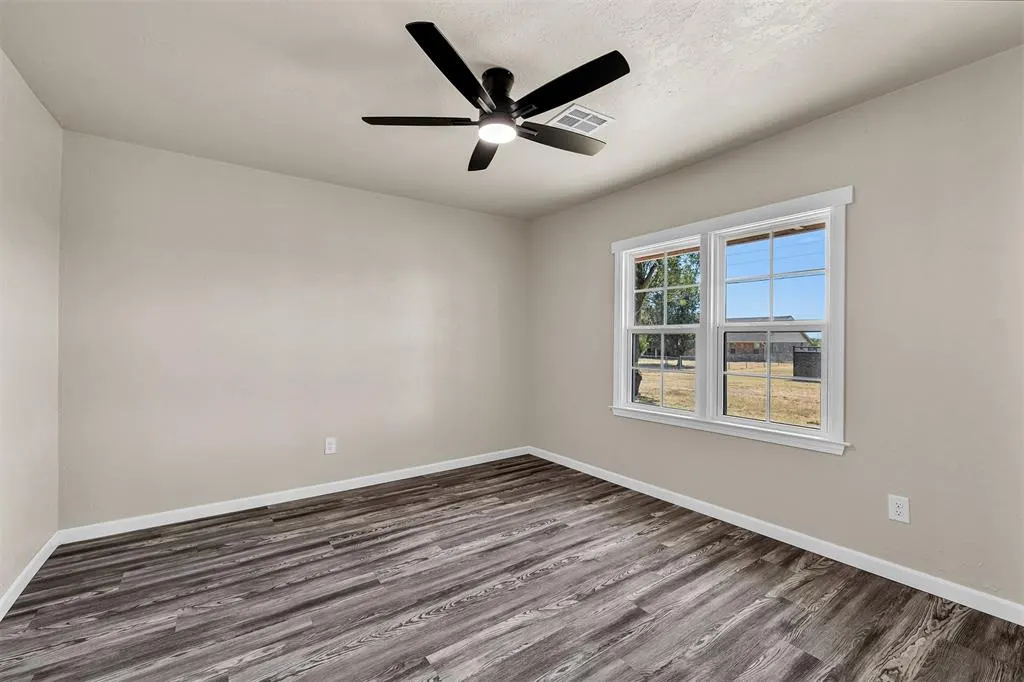 Photo 28 — 504 E 2nd Street, Calumet, OK 73014