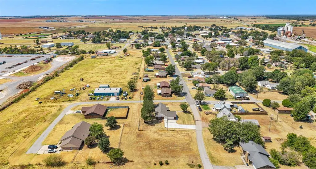Photo 42 — 504 E 2nd Street, Calumet, OK 73014