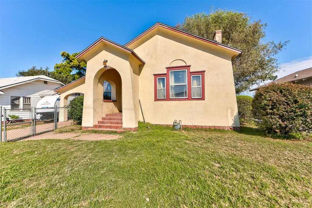 Front exterior — 1106 Sunset Drive, El Reno, OK 73036