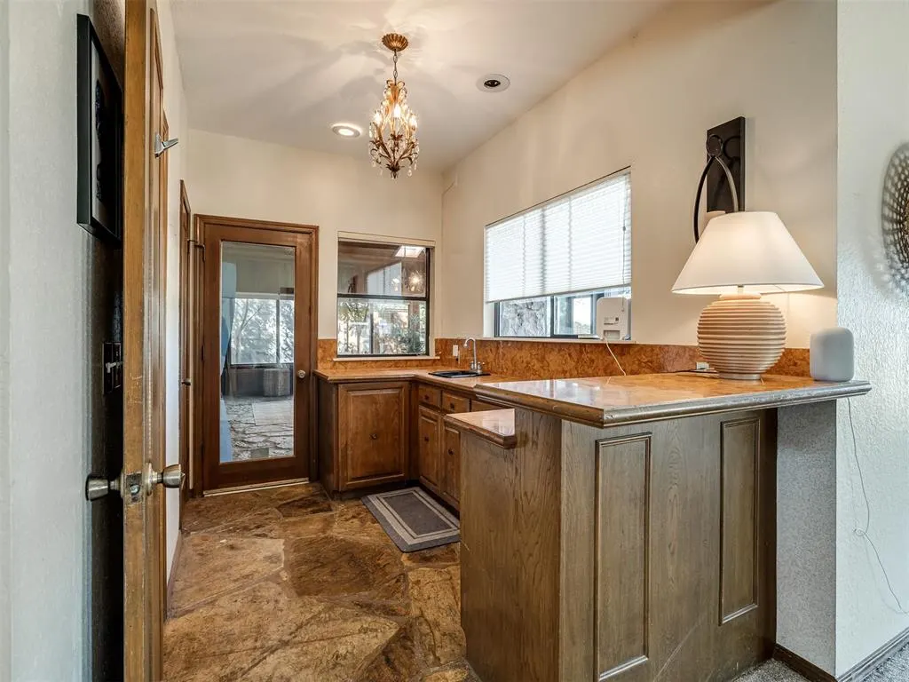Photo 15 — 10604 Admiral Drive, Oklahoma City, OK 73162