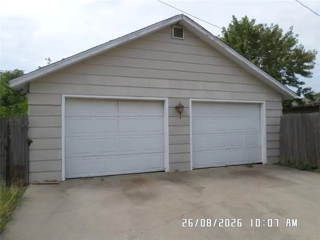Photo 2 — 1101 S Miles Avenue, El Reno, OK 73036