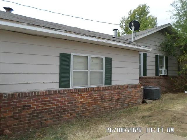 Photo 3 — 1101 S Miles Avenue, El Reno, OK 73036