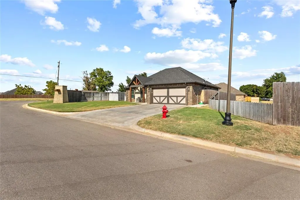Photo 3 — 2812 Landrun, Weatherford, OK 73096