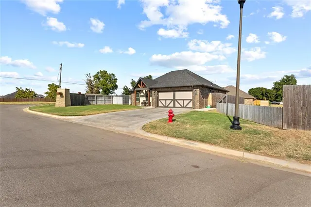Photo 3 — 2812 Landrun, Weatherford, OK 73096