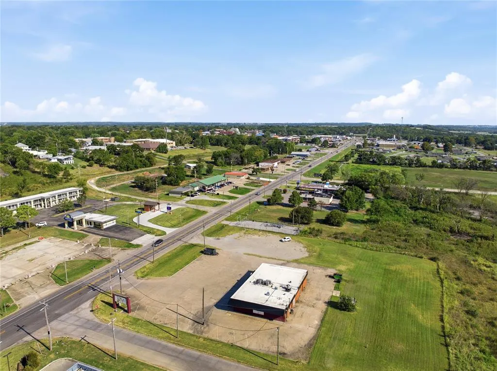 Photo 16 — 608 S Woody Guthrie Street, Okemah, OK 74859