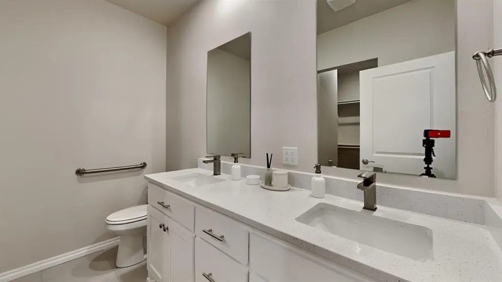 Photo 13 — 6801 Labelle Drive, Oklahoma City, OK 73132