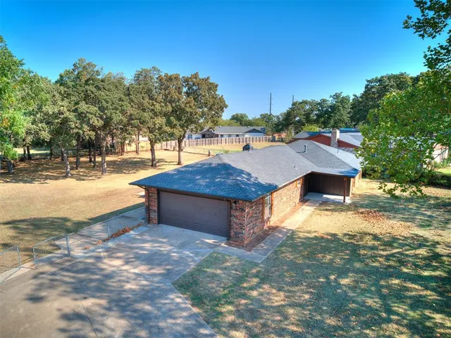 Photo 3 — 103 Clador, Chandler, OK 74834