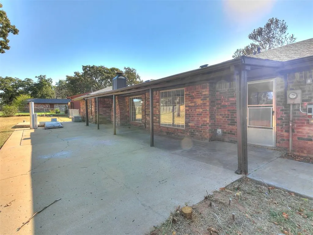 Photo 5 — 103 Clador, Chandler, OK 74834