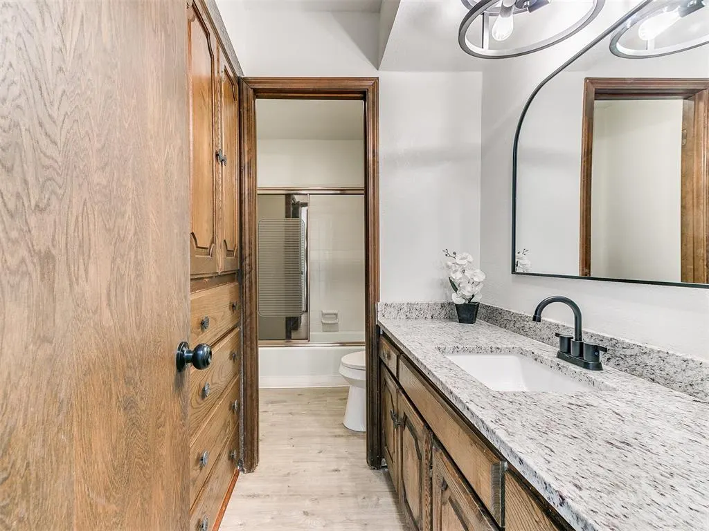 Photo 6 — 103 Clador, Chandler, OK 74834