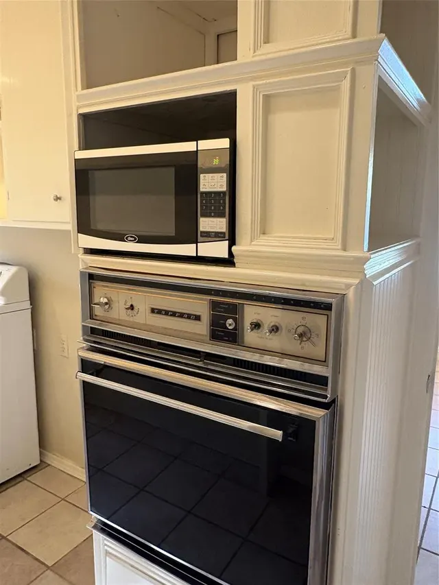 Photo 5 — 2945 Kerry Lane, Oklahoma City, OK 73120