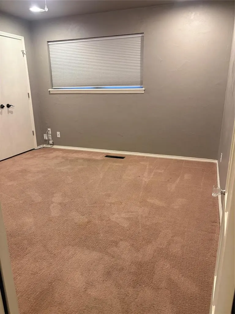 Photo 15 — 2945 Kerry Lane, Oklahoma City, OK 73120