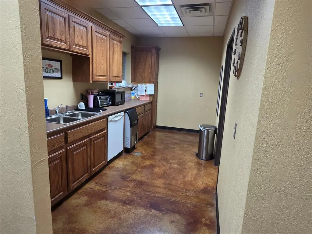 Photo 18 — 304 S 29th Street, Chickasha, OK 73018