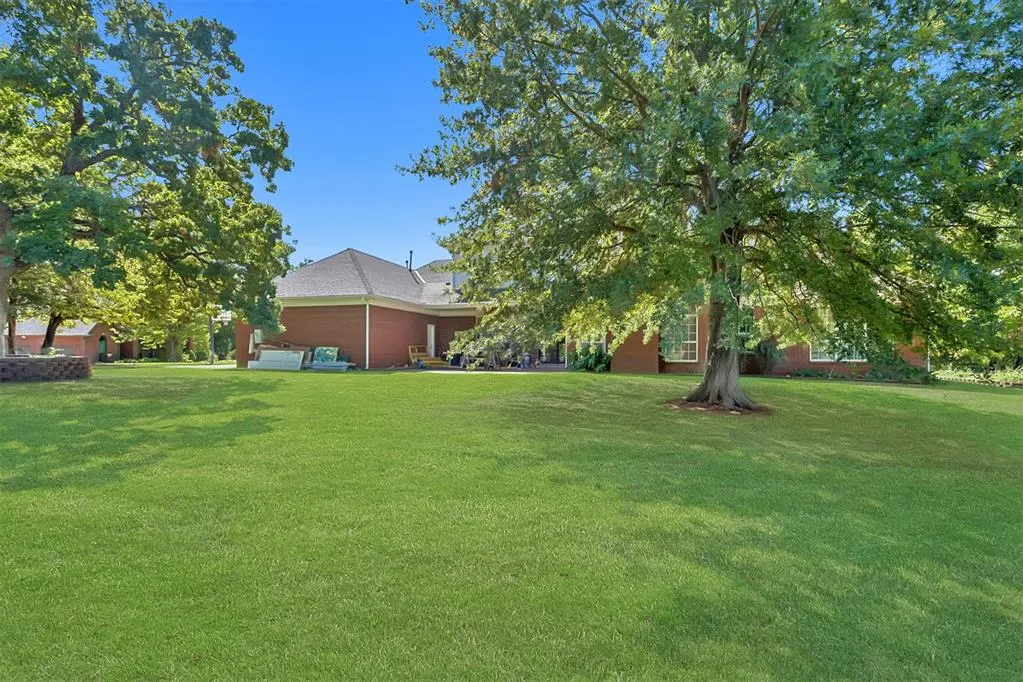 Photo 49 — 23390 Hunters Trail, Edmond, OK 73025