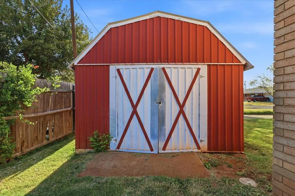 Photo 25 — 813 Standifer Road, Elk City, OK 73644