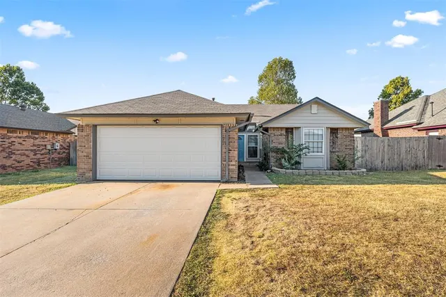 Photo 2 — 1124 SW 133rd Street, Oklahoma City, OK 73170