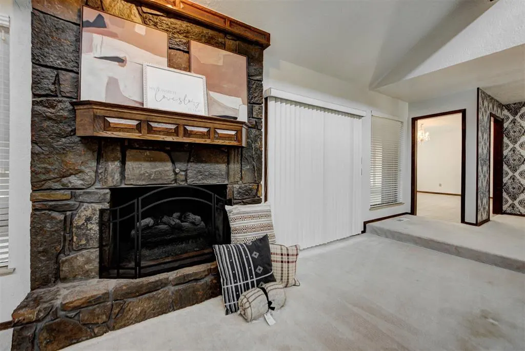Photo 9 — 6004 Covington Lane, Warr Acres, OK 73132