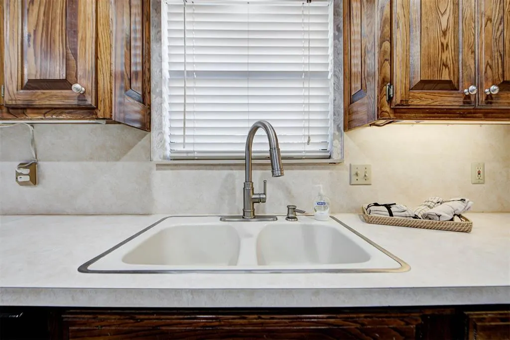 Photo 21 — 6004 Covington Lane, Warr Acres, OK 73132