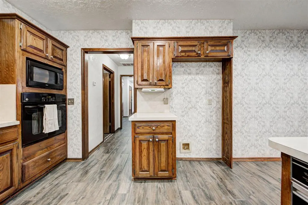 Photo 22 — 6004 Covington Lane, Warr Acres, OK 73132