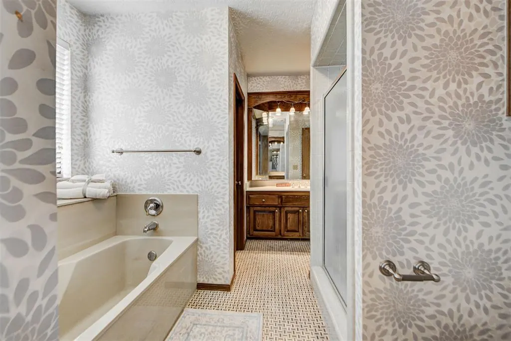 Photo 31 — 6004 Covington Lane, Warr Acres, OK 73132