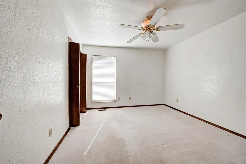 Photo 36 — 6004 Covington Lane, Warr Acres, OK 73132