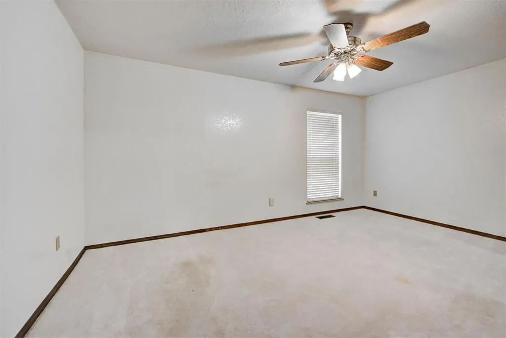 Photo 40 — 6004 Covington Lane, Warr Acres, OK 73132