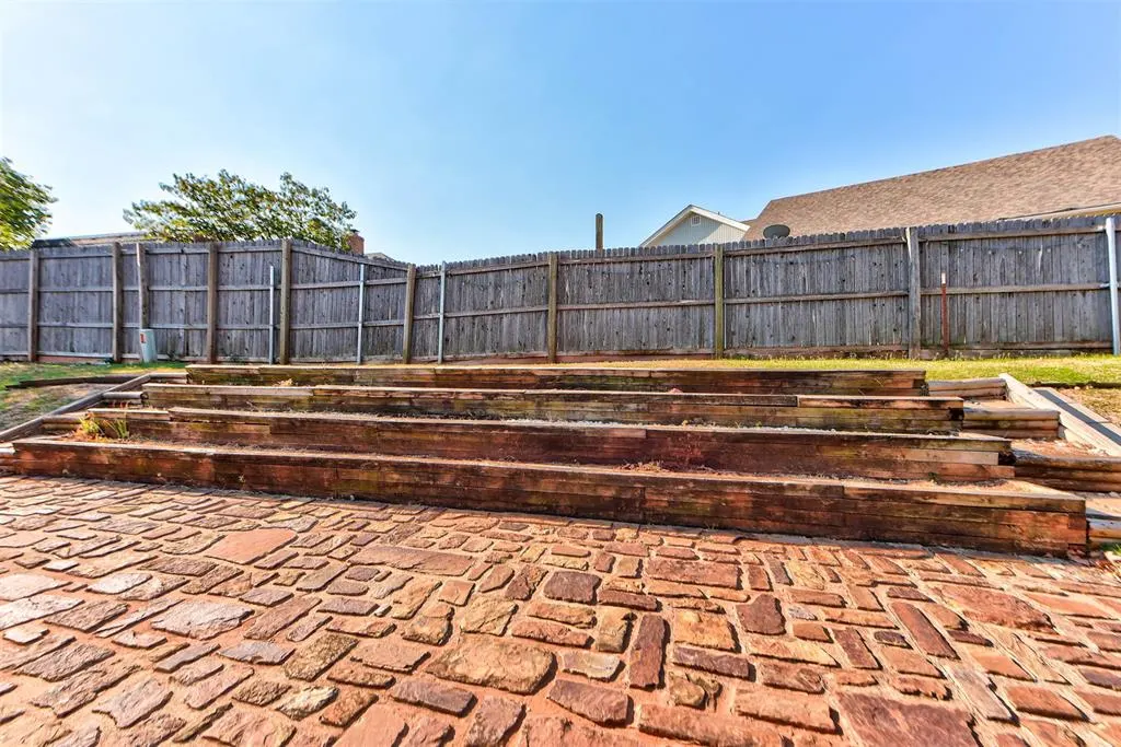 Photo 44 — 6004 Covington Lane, Warr Acres, OK 73132