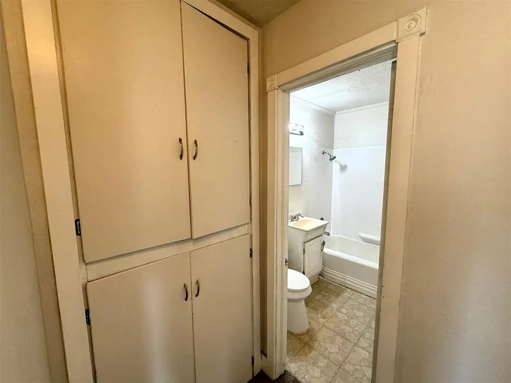 Photo 6 — 7003 NW 46th Street, Bethany, OK 73008
