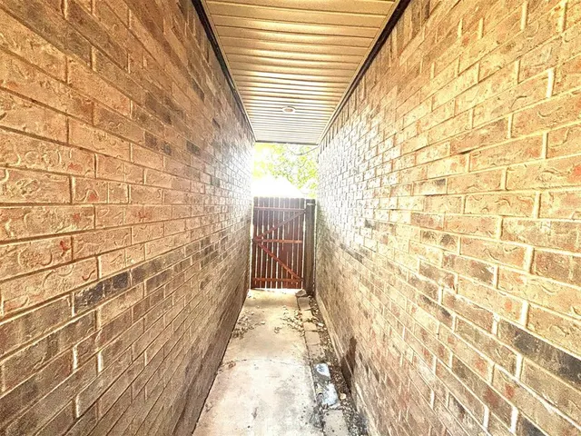 Photo 4 — 333 Sundance Lane, Edmond, OK 73034