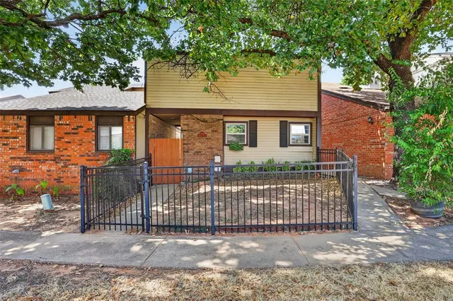 Photo 5 — 333 Sundance Lane, Edmond, OK 73034