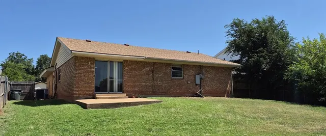 Photo 3 — 3800 Chetwood Drive, Del City, OK 73115
