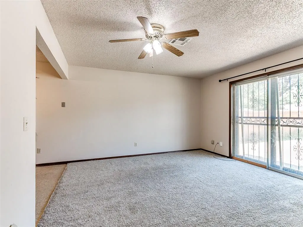 Photo 6 — 217 W Shadywood Drive, Oklahoma City, OK 73110