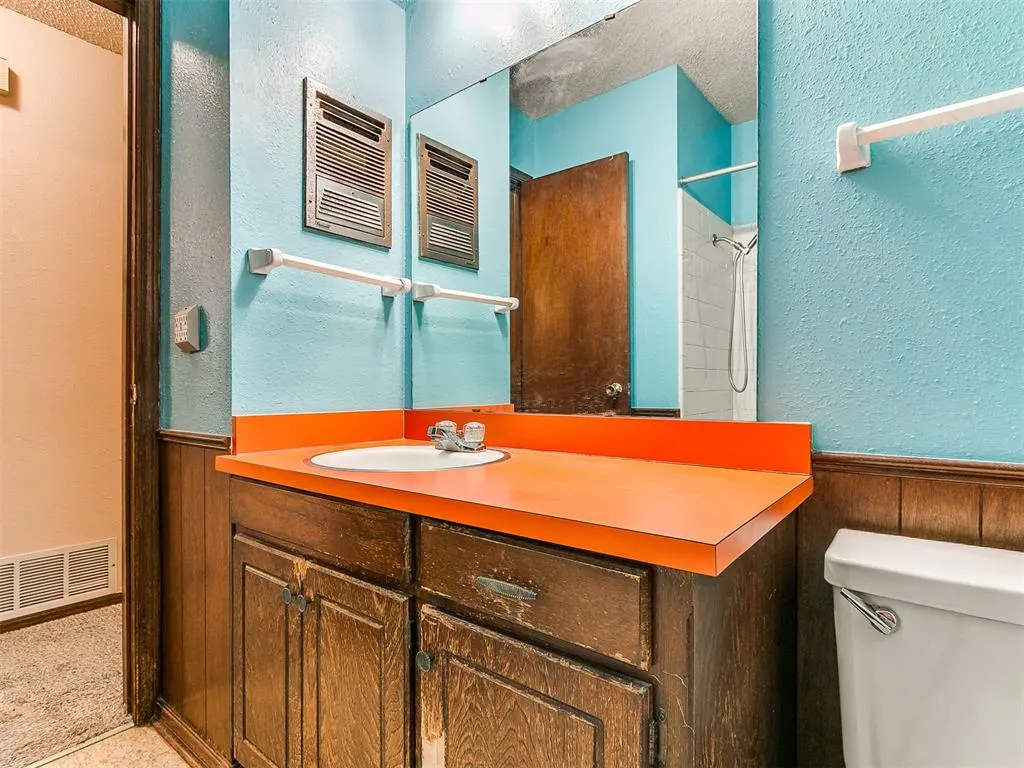 Photo 19 — 217 W Shadywood Drive, Oklahoma City, OK 73110