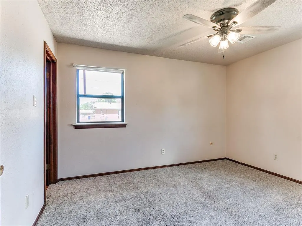 Photo 21 — 217 W Shadywood Drive, Oklahoma City, OK 73110