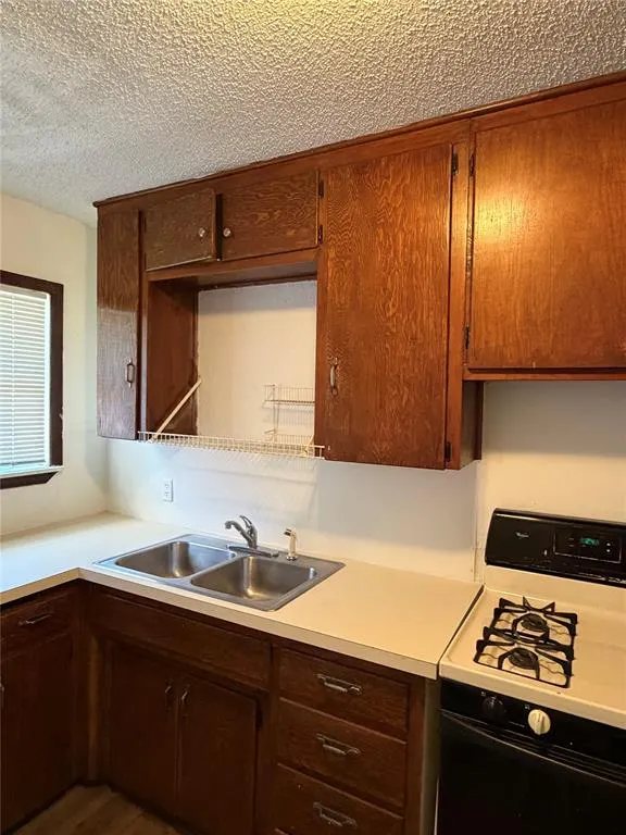 Photo 6 — 412 Babb Drive, Midwest City, OK 73110