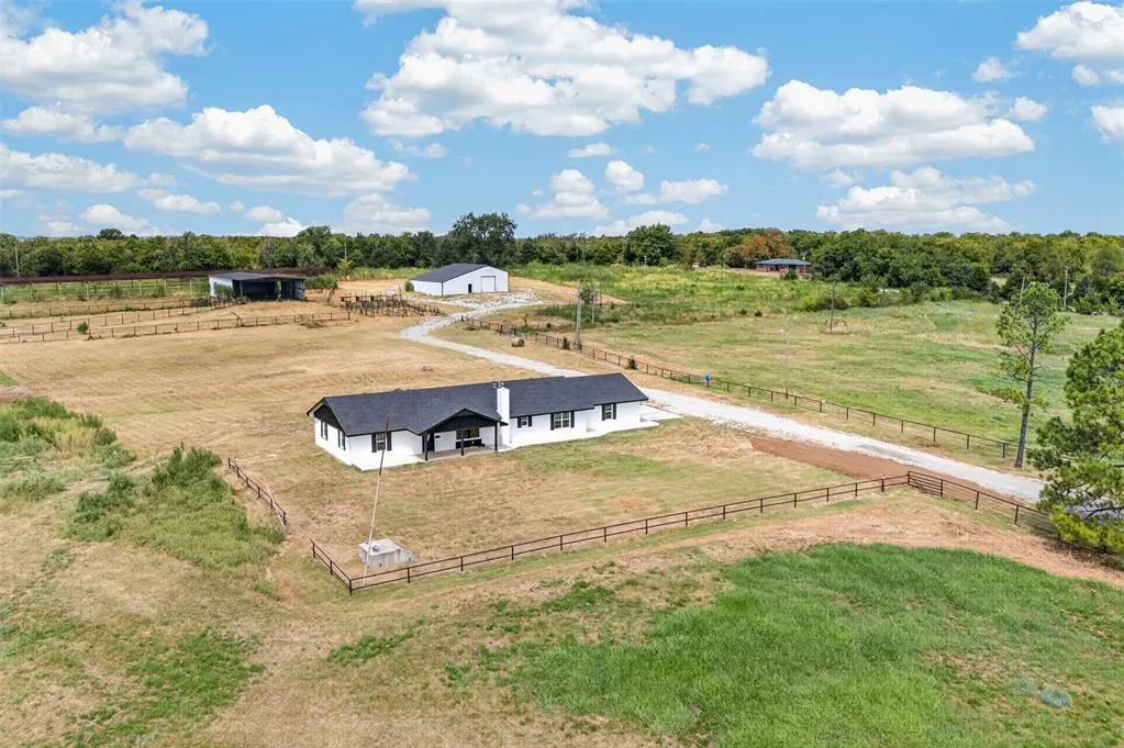 Front exterior — 14109 Highway 99 Highway, Konawa, OK 74849