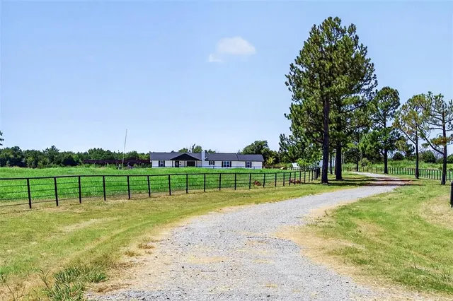 Photo 2 — 14109 Highway 99 Highway, Konawa, OK 74849