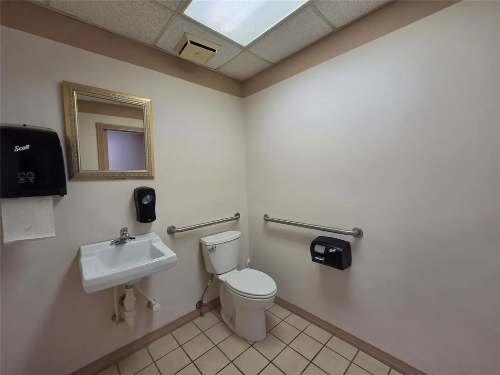 Photo 6 — 318 W Highland Street, Shawnee, OK 74801