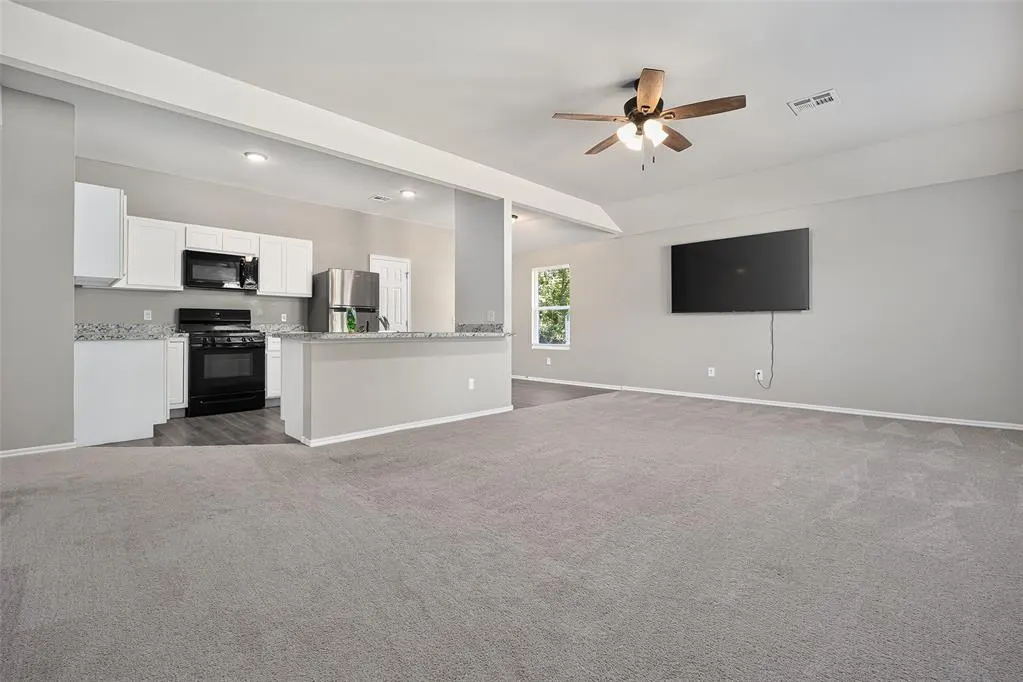 Photo 7 — 822 Highgarden Circle, Noble, OK 73068