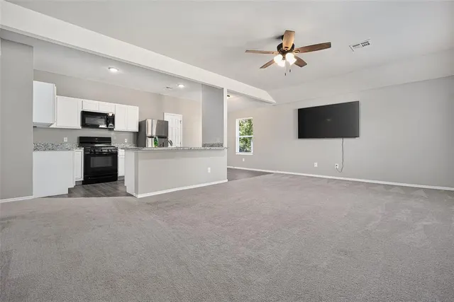 Photo 7 — 822 Highgarden Circle, Noble, OK 73068