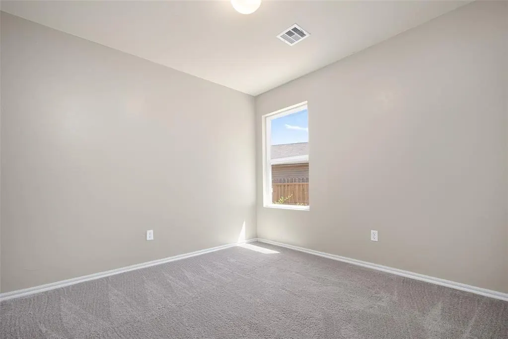 Photo 11 — 822 Highgarden Circle, Noble, OK 73068